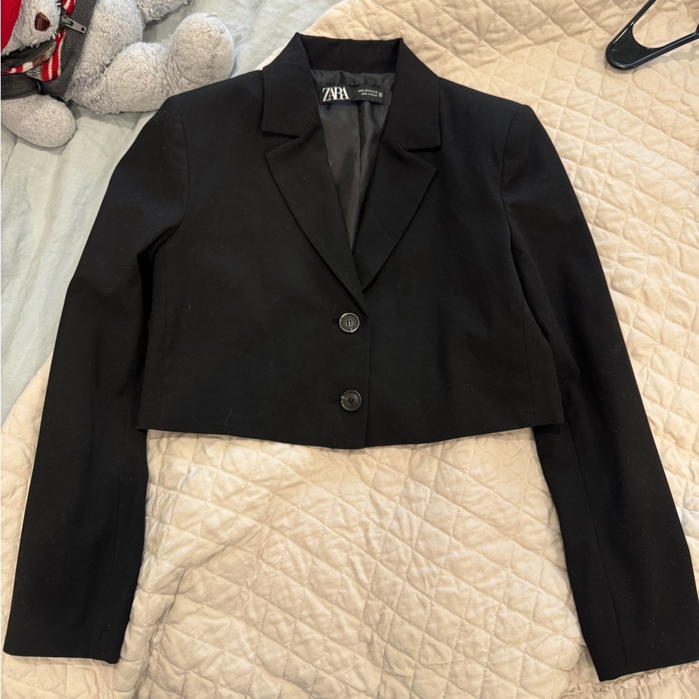 Zara Black Cropped Blazer with Classic Lapels